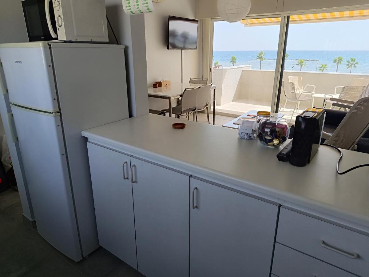 Julie'S Beach House Voroklini Ngoại thất bức ảnh