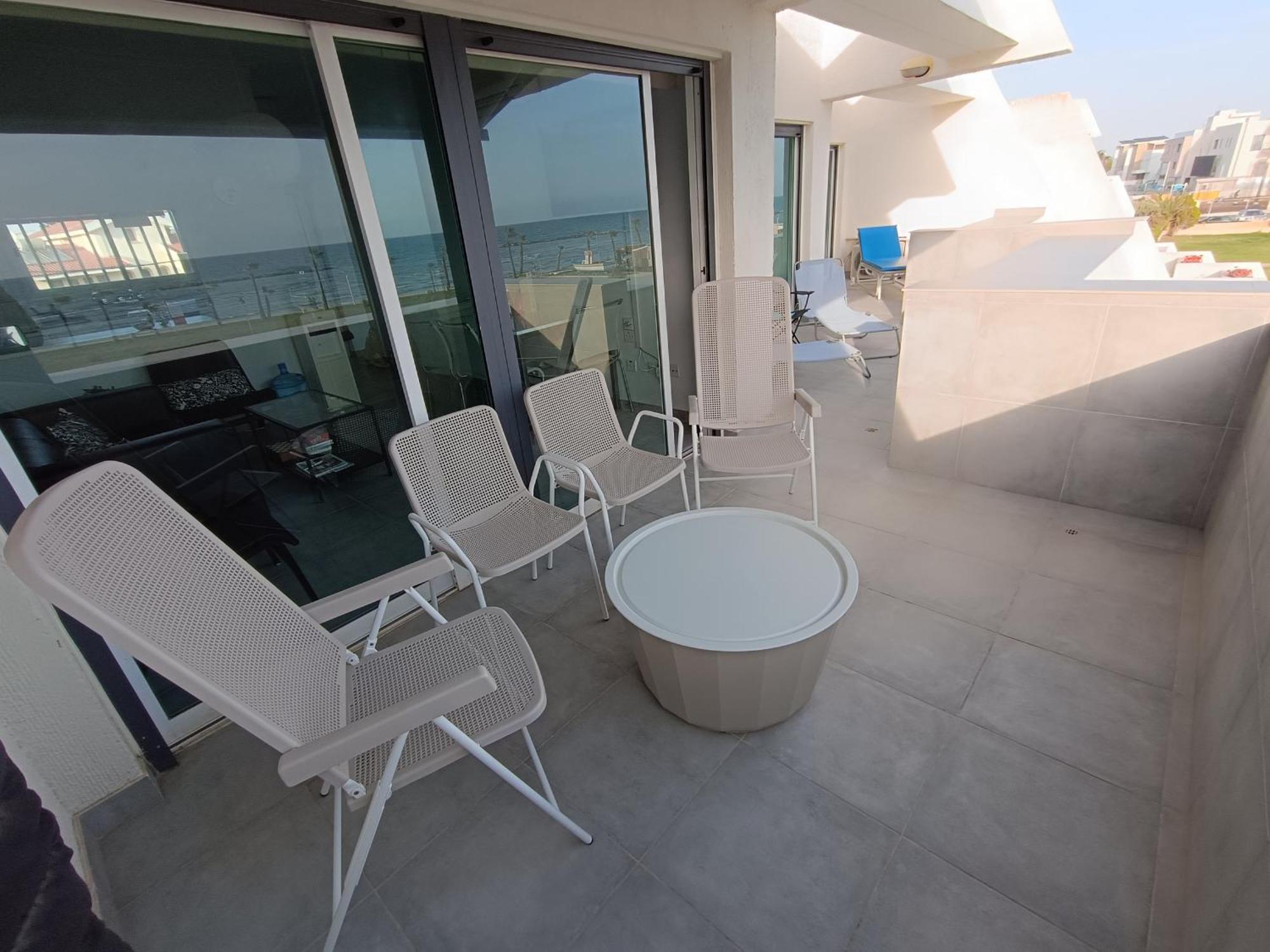 Julie'S Beach House Voroklini Ngoại thất bức ảnh