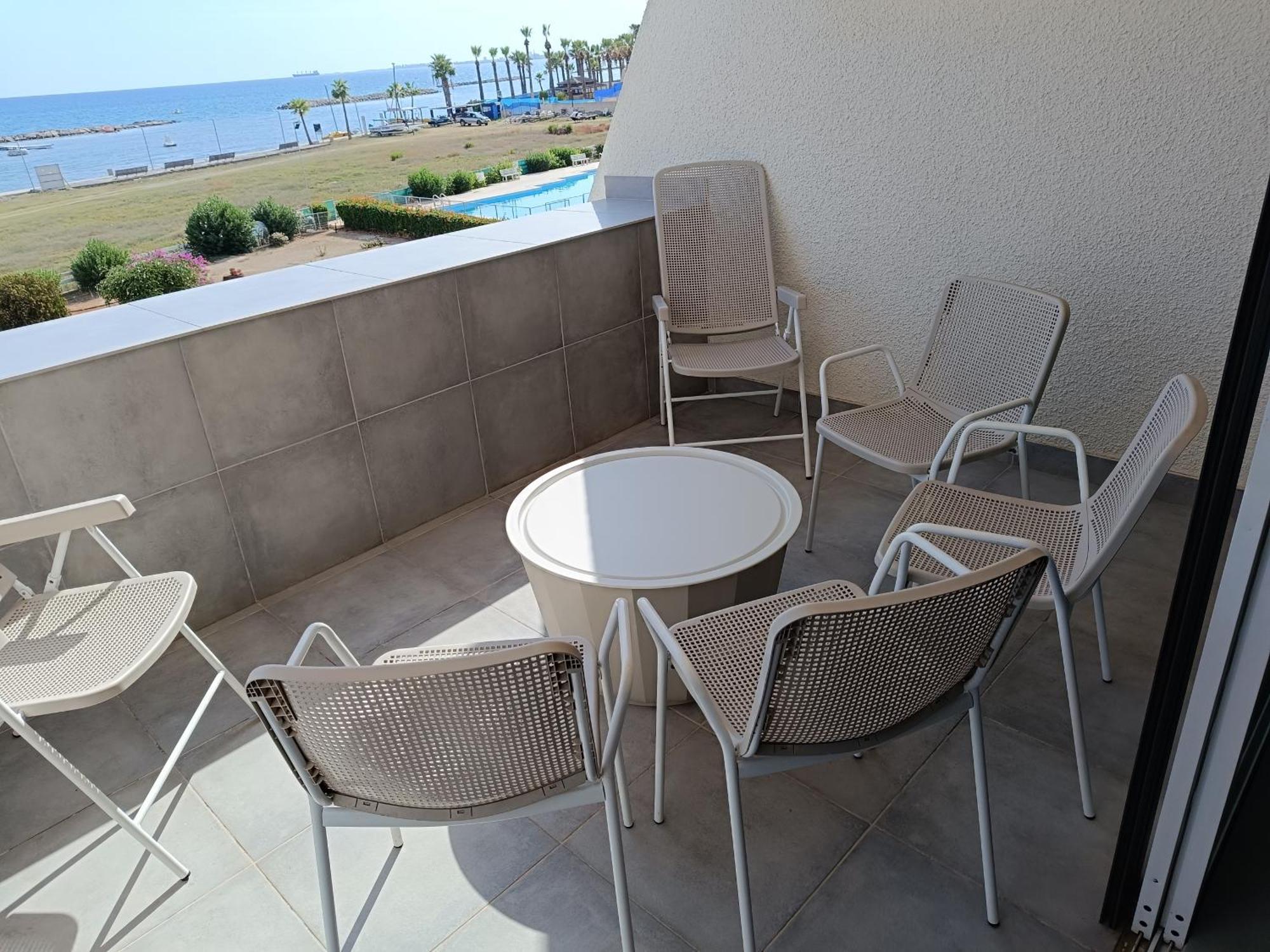 Julie'S Beach House Voroklini Ngoại thất bức ảnh